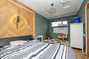 Photo 11- click for photo gallery